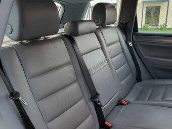 Volkswagen Touareg 3,6 V6 280PS Tiptronic 4x4 SUV - 8
