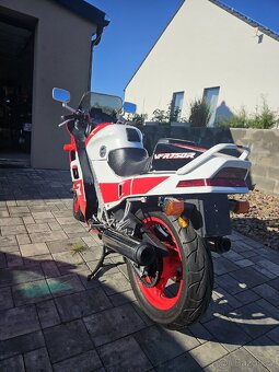 Honda VFR 750 - 8