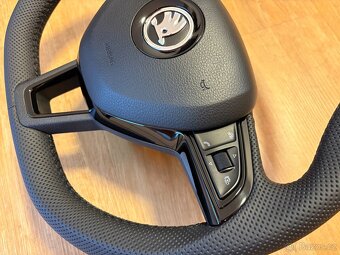 Plaketa + Rámeček volantu PIANO BLACK 5E0419685A, 5E0419685G - 8