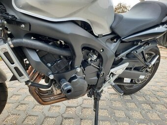Yamaha FZ6 N S2 - 8