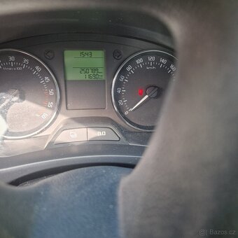 Prodám na dily nebo prihlaseni fabia 2 1.6 tdi combi facelif - 8