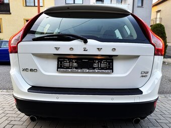 VOLVO XC60 2.4D4 AWD BIXENON,KŮŽE,PANORAMA,KAMERA, - 8
