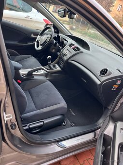 Honda Civic 2014 1,8i 9g - 8