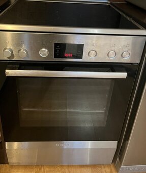 Kuchyňská linka včetně spotřebičů - 8