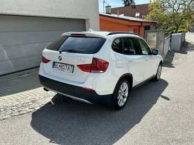 BMW X1 xDrive25i AT, benzín 6valec 3-liter, 12/2010, 88653km - 8