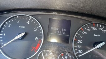 Renault Laguna III 2,0 L benzín - 8