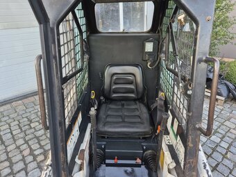 Smykový nakladač BOBCAT 453 - 8