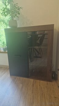 Moderní komoda/skříň s dubovým dekorem (včetně LED) - 8