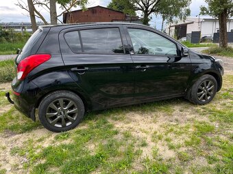Hyundai i20 1.2 i r.v.2014 pouze 96tkm - 8