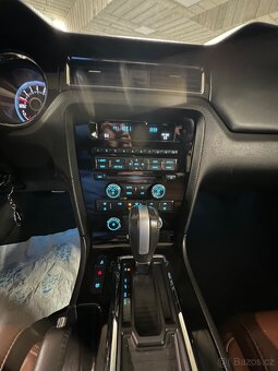 Ford MUSTANG 3.7 - 8