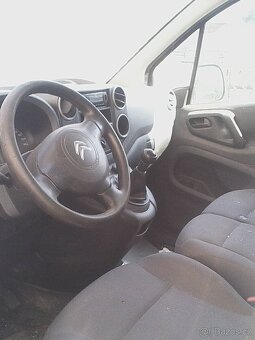 citroen berlingo 16,55kw,r.v.2014,102000km.diesel. - 8