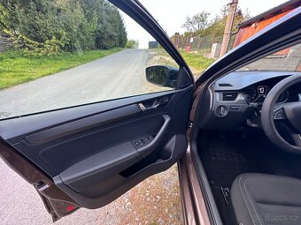 Škoda Rapid 1.0TSI 70kw Style Plus - 8