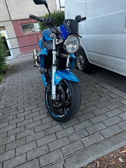 Suzuki SV650 - 8