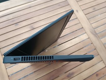 Dell Latitude E5470 Core i3-6100U,12GB RAM,128GB SSD - - 8