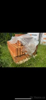 Broušené cihly a přebytky ze stavby - 8