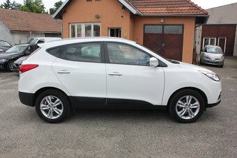 Hyundai ix35 2.0 CRDi, 100 kW, 4x výhřev - 8