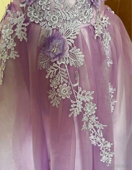 Maturitní/plesové šaty světle fialové - 8