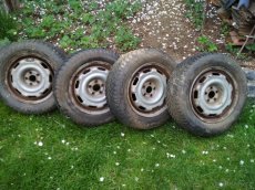 Sada starších zimních pneu s diskem - 195/65 R15 - 8