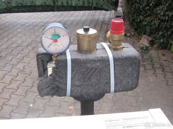 Prodám litinový kotel na olej 22-27 Kw - 8