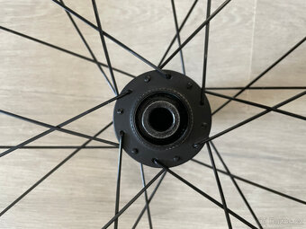 Zapletená kola Bontrager Aeolus Elite 35 TLR. - 8