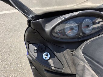 Piaggio x9 - 8