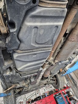 Toyota RAV4 - 8