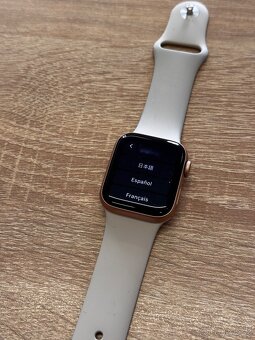 Apple Watch SE 40mm (baterie 100%) - 8