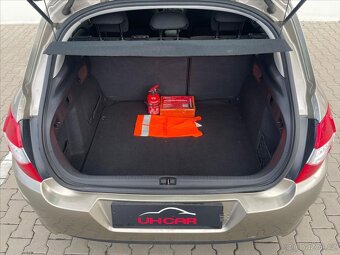 Citroën C4 1,6 VVti  CITROËN C4 (2011) - 8