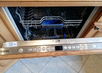 Kuchyně z masivu zn.Alno, se spotřebiči,5669 - 8