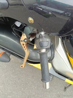Suzuki GSX-R 1000 - 8