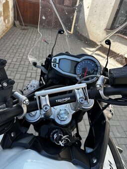 Triumph Tiger 800 XCa - 8