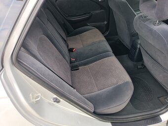 Toyota Avensis T22 - 8
