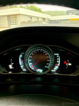 Volvo V40, 2,0d - 140kw - 8