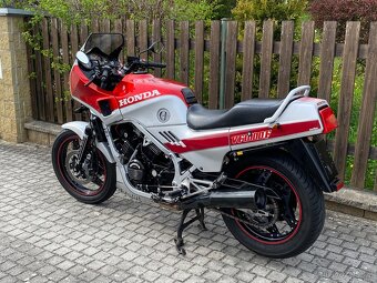 Honda vf 1000 f - 8