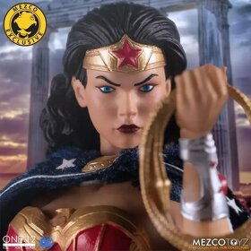 Figurka Wonder Woman classic od Mezco 1:12 - 8