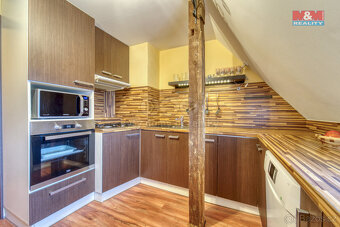 Prodej bytu 3+1, 60 m², Chodov u K. Varů, ul. Bezručova - 8