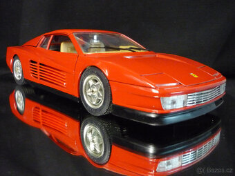 Ferrari Testarossa 1984 červené Bburago 1/18 - 8