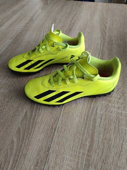 Prodám dětské kopačky Adidas na umělou trávu v. 34 - 8