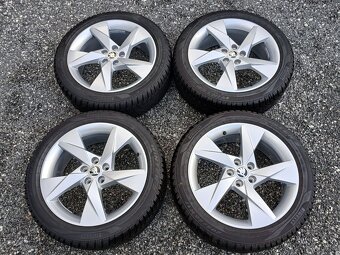 Zánovní zimní orig alu Škoda Scala Pirelli 205/50/17 8,5mm - 8