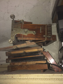 Starý ateliérový (salonní) dřevěný fotoaparát - 8