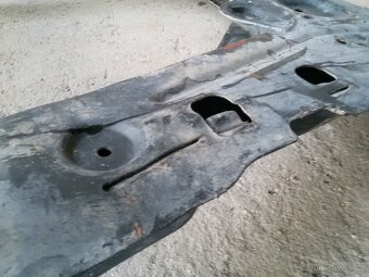 Nissan Qashqai J10: Nápravnice - 8