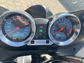 Suzuki Bandit GSF600S - 8
