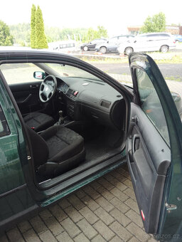 VW Golf 4-1,6 BA-74 kW-NOVÁ STK - 8