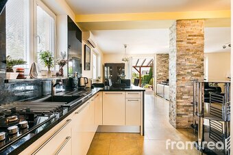 Prodej rodinného domu 5+kk se zahradou, 151 m2 - Blučina - 8