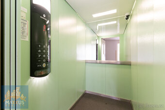 Světlý byt 1+kk, 30,4 m² + sklep, v osobním vlastnictví, Pra - 8