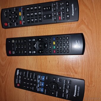 Televize Panasonic,setobox a DVD přehrávač +televizní stolek - 8