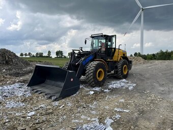 Čelní kolový kloubový nakladač - 8