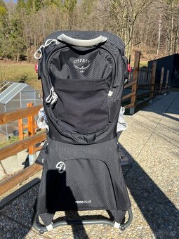 Turisticke nositko Osprey Poco Plus - starry black - 8
