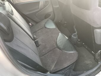 Aygo. 1.0 i Clima, 5x dveře, alu kola, EXPORT - 8