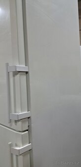 Kombin. led. 3 šup. Liebherr Premium NoFrost. - 8
